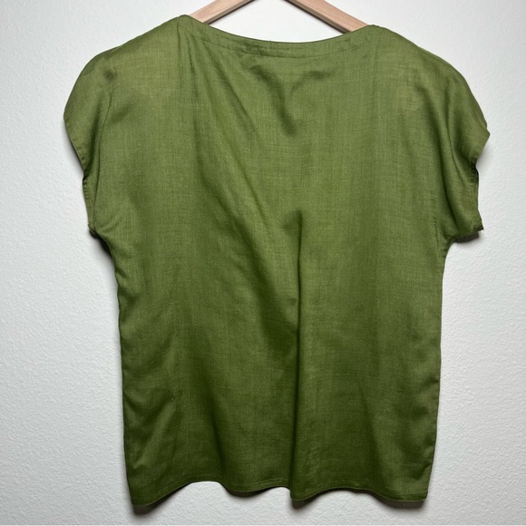 Green Fine Linen Women's top - Picture 6 of 8